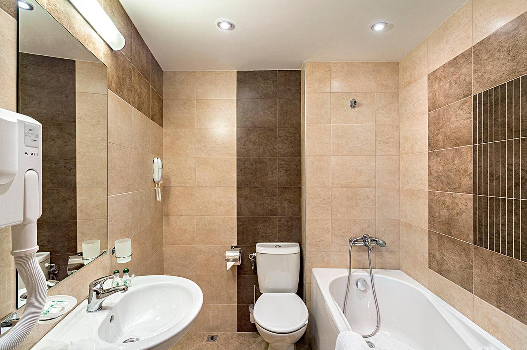 Panorama Suite with 3 Single beds with free tea/coffee making facilities