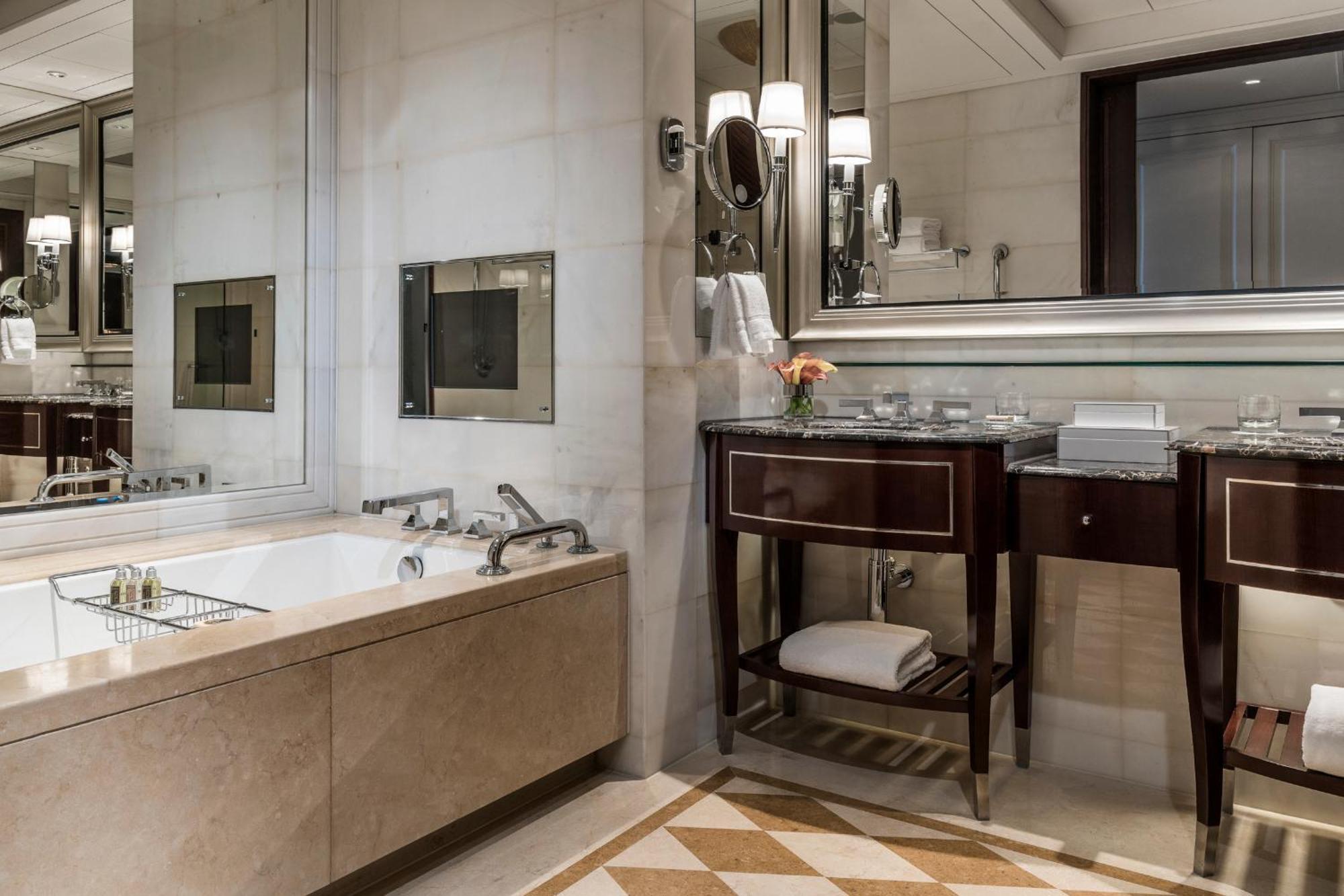 Two-Bedroom Royal Suite with Two King Beds