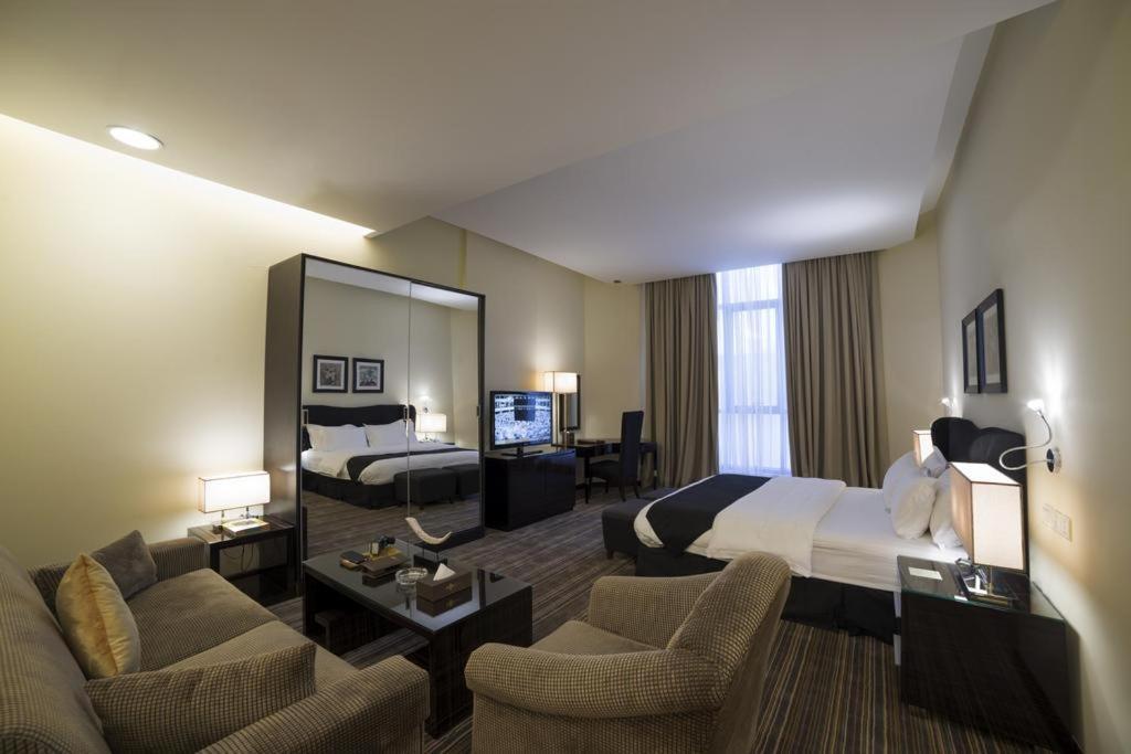 Deluxe Suite
