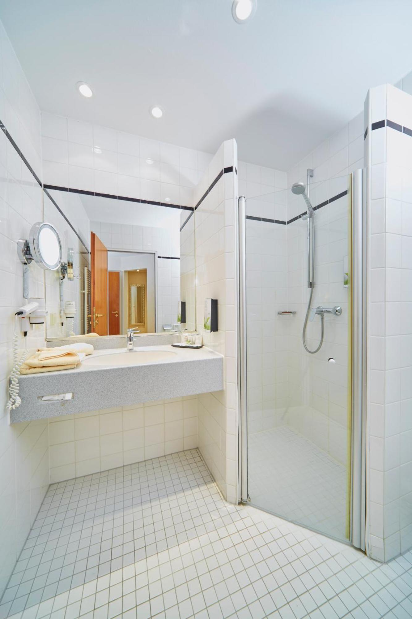 Standard Single Room