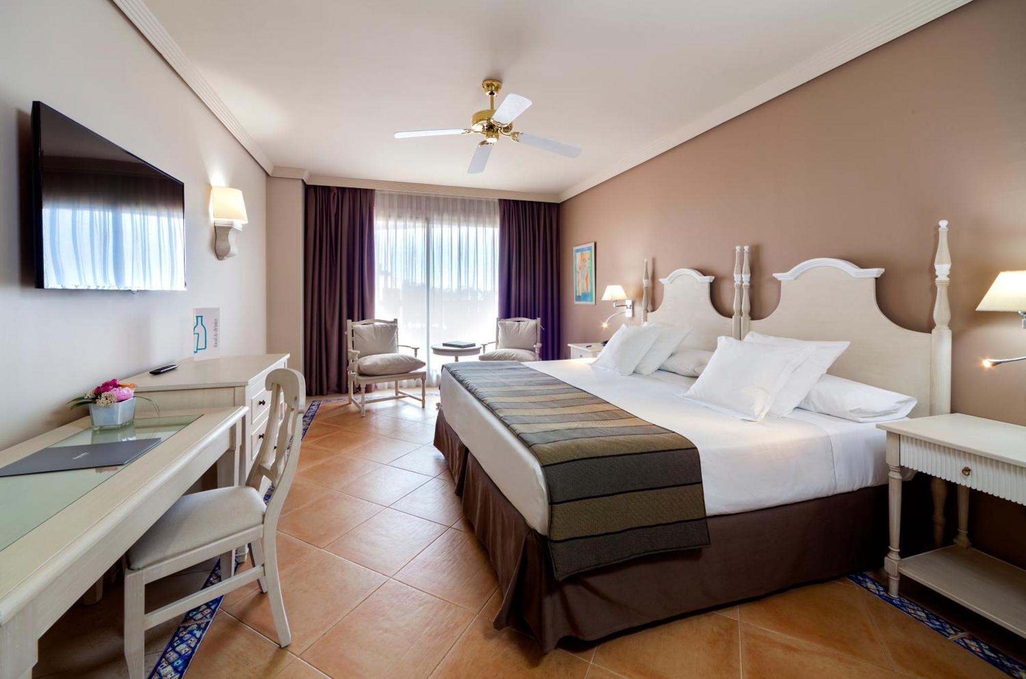 Superior Double Room with Swimming Pool View (2 Adults + 1 Child)