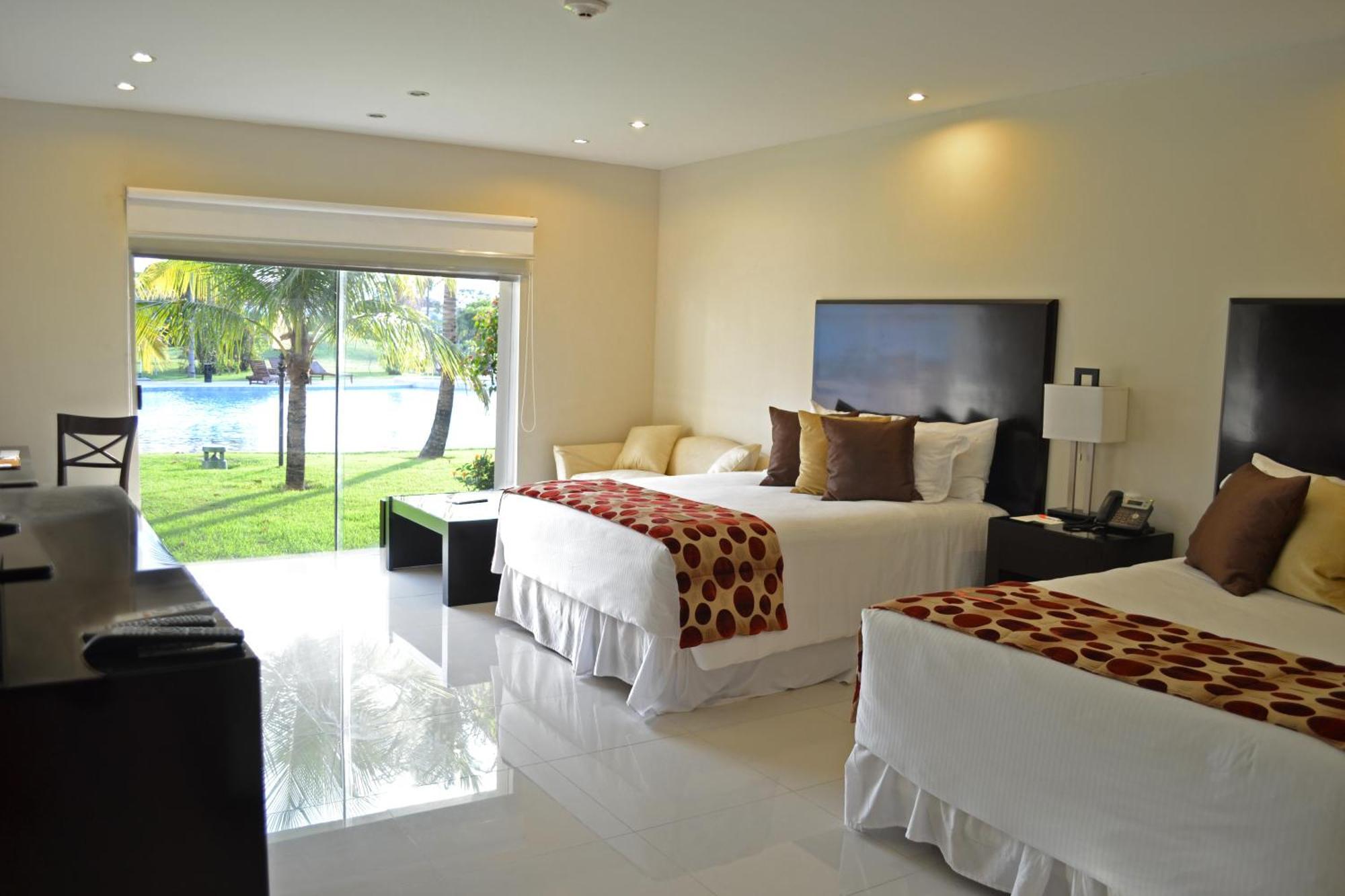Premium Twin Room with Pool access