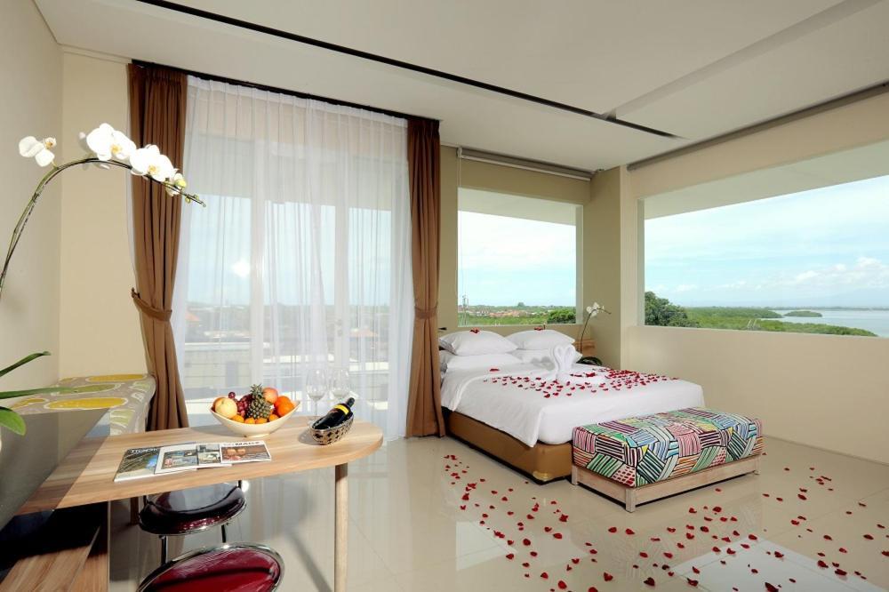Family Room with Bay view