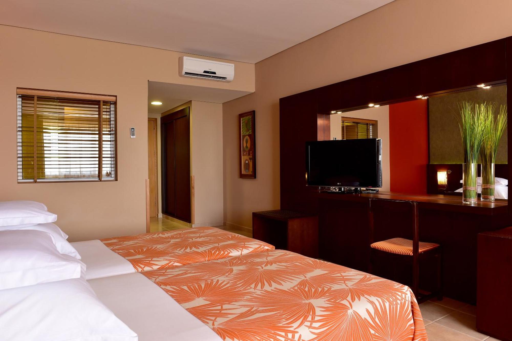 Classic Triple Room with Sea View