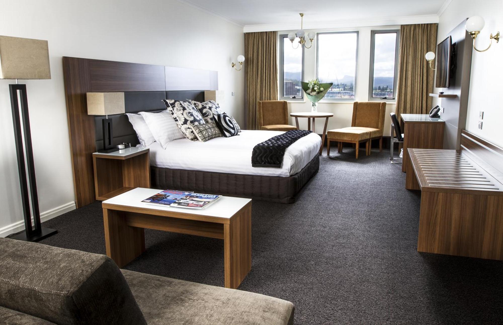 King Suite with Harbor View