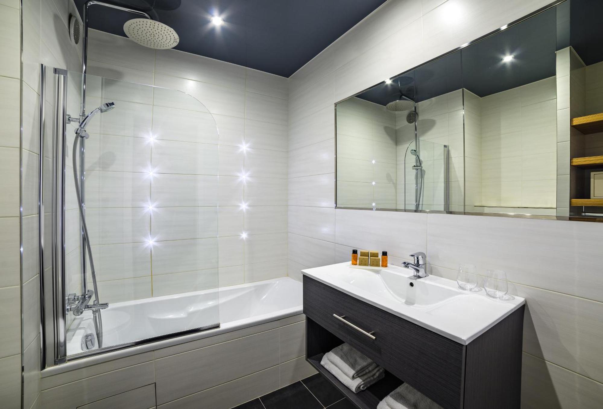 Superior Double or Twin Room - Access to swimming pool/fitness included