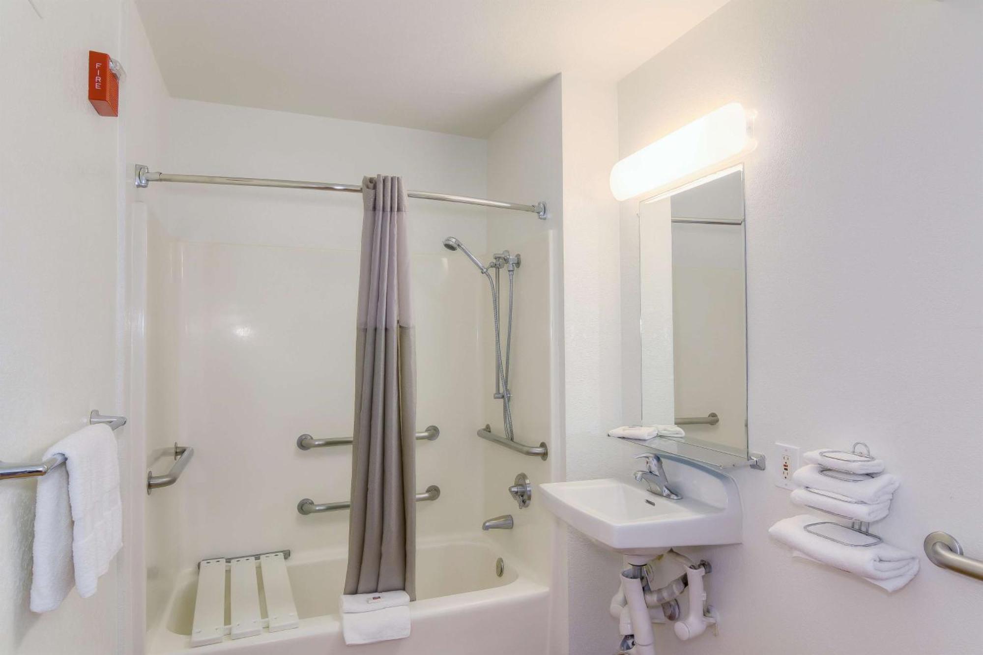 Standard Room - Disability Access