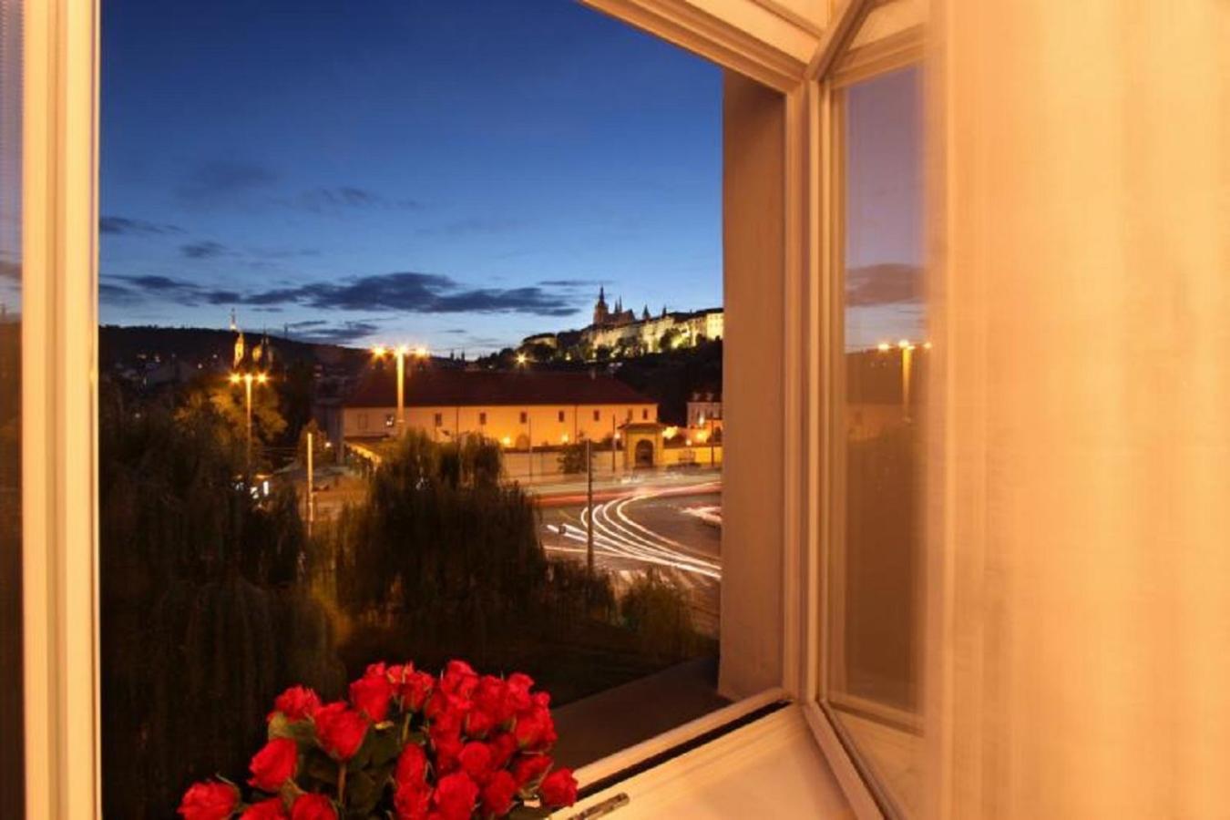 Deluxe Double or Twin Room with City View