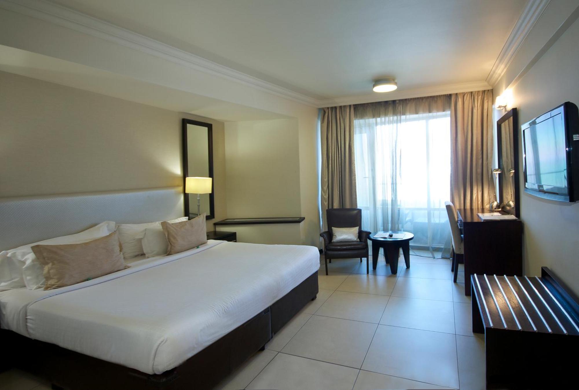Deluxe King or Twin Room - Front Sea Facing