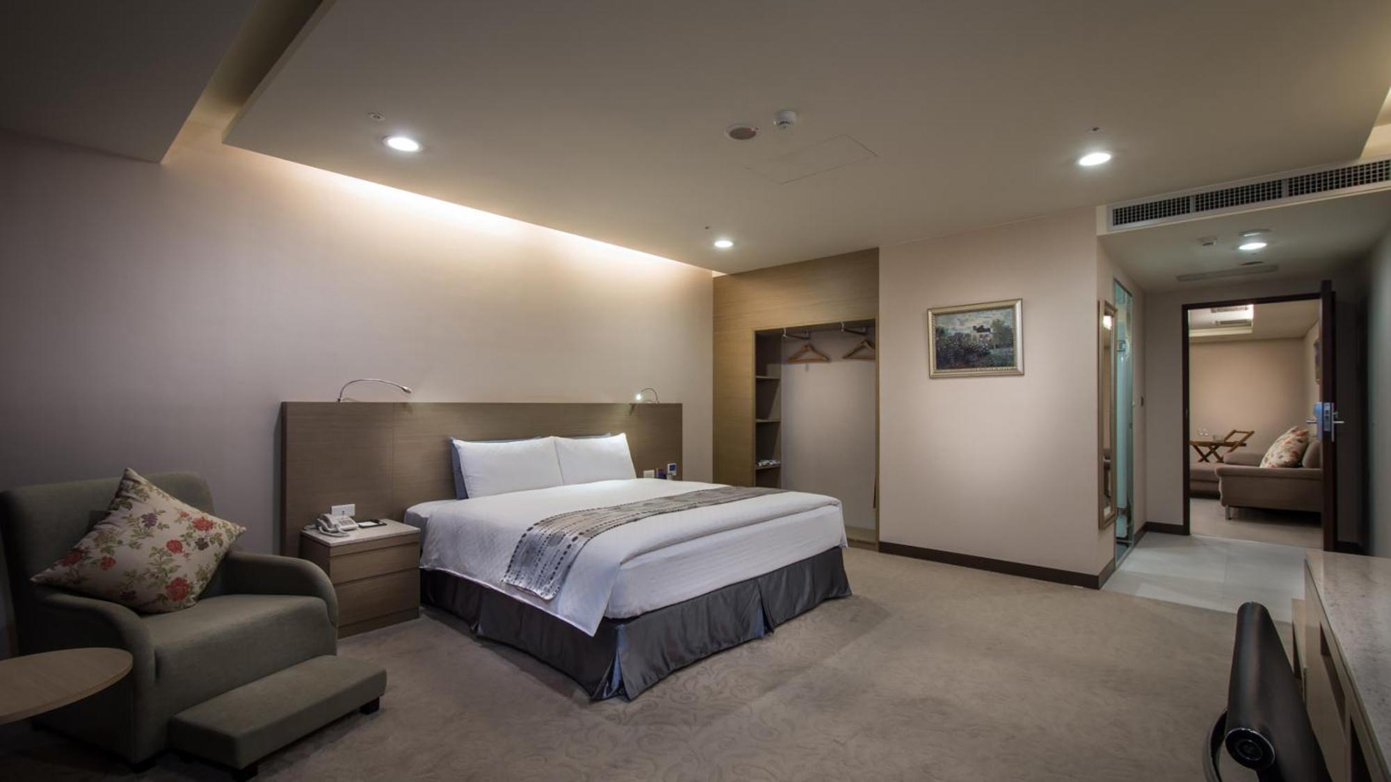 Two-Bedroom Executive Suite
