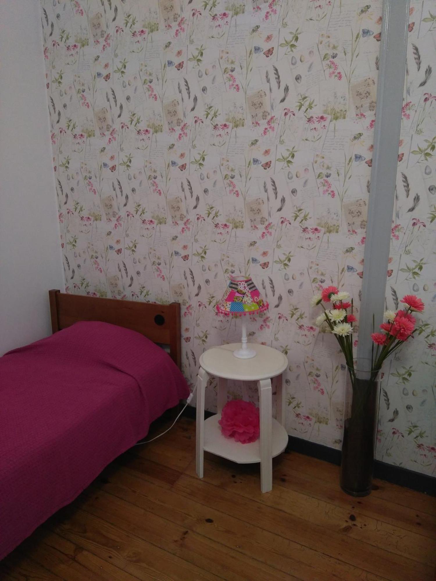 Family Room ( Twin + Bunk Bed )