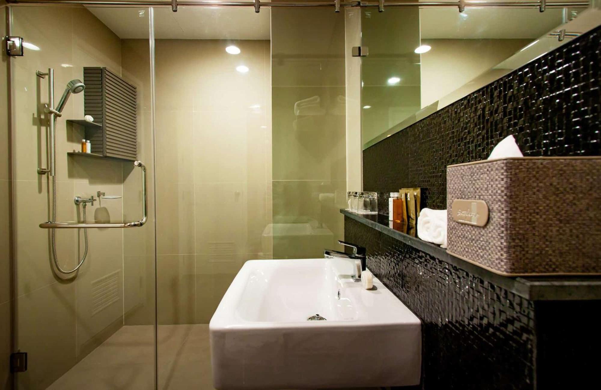 Suite with Hot Tub