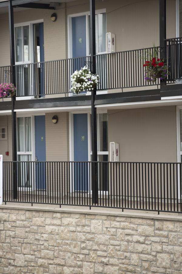 Motel Two Bedroom Suite with Four Double Beds- Exterior Entrance