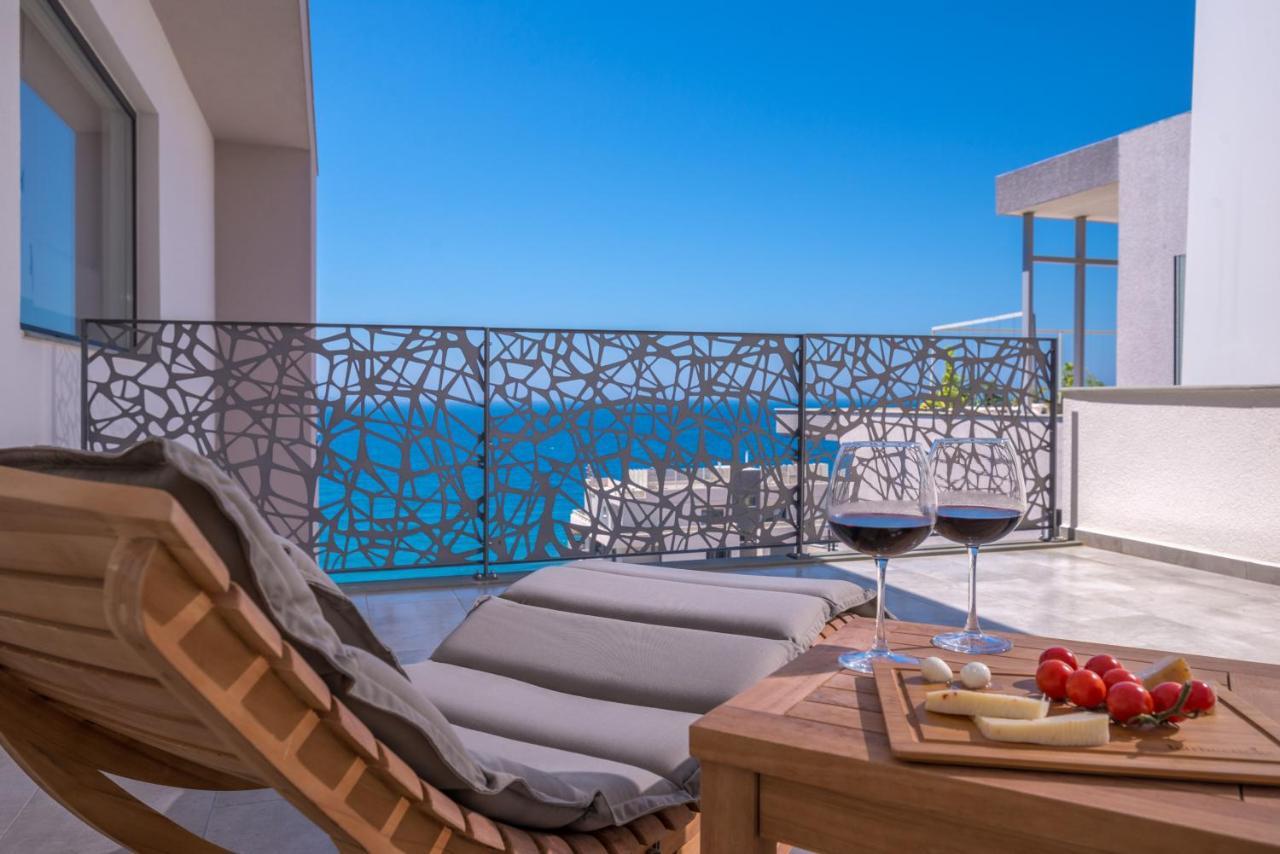 Deluxe Suite with Terrace and Sea View