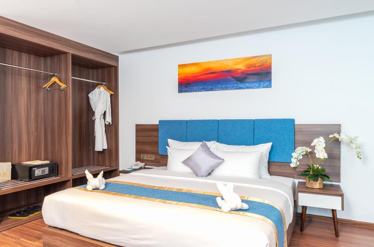 King Suite with Ocean View