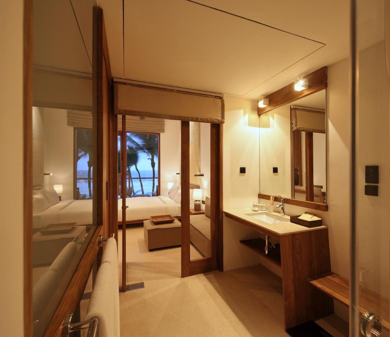Deluxe Ocean View Room