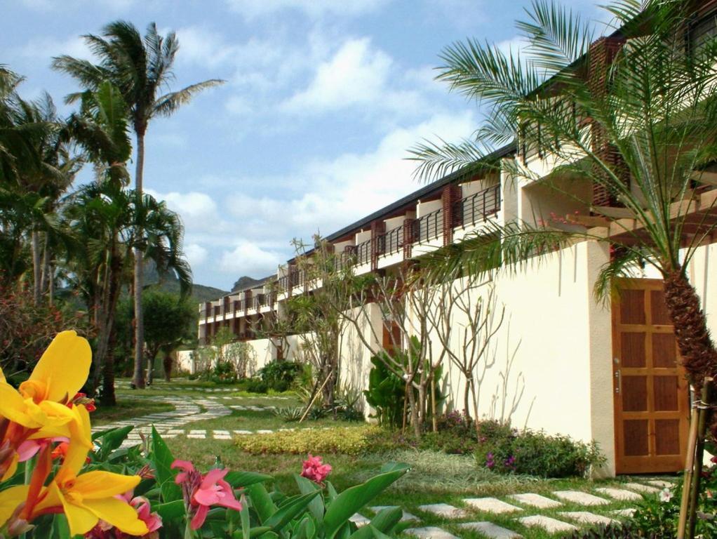 Twin Room with Swimming Pool Access