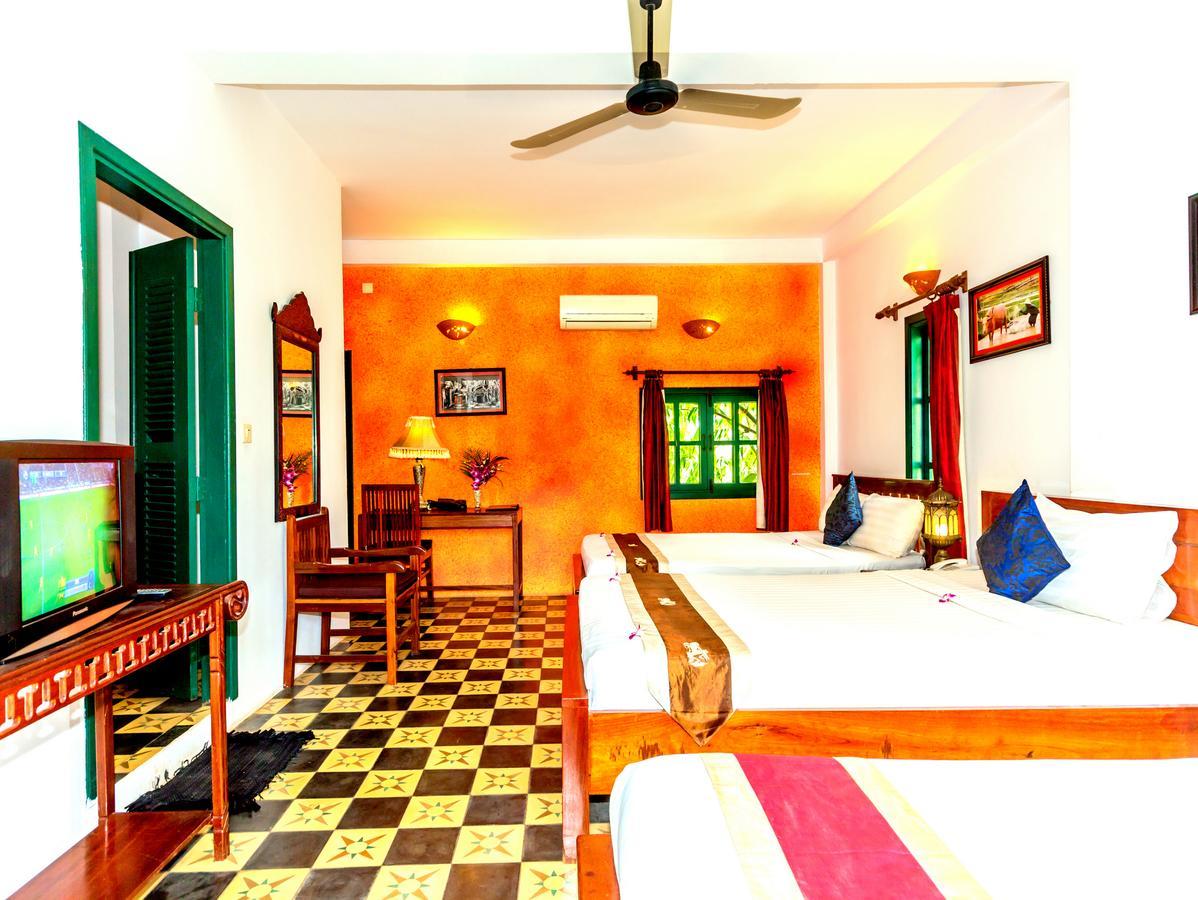 Triple Room with Pool View