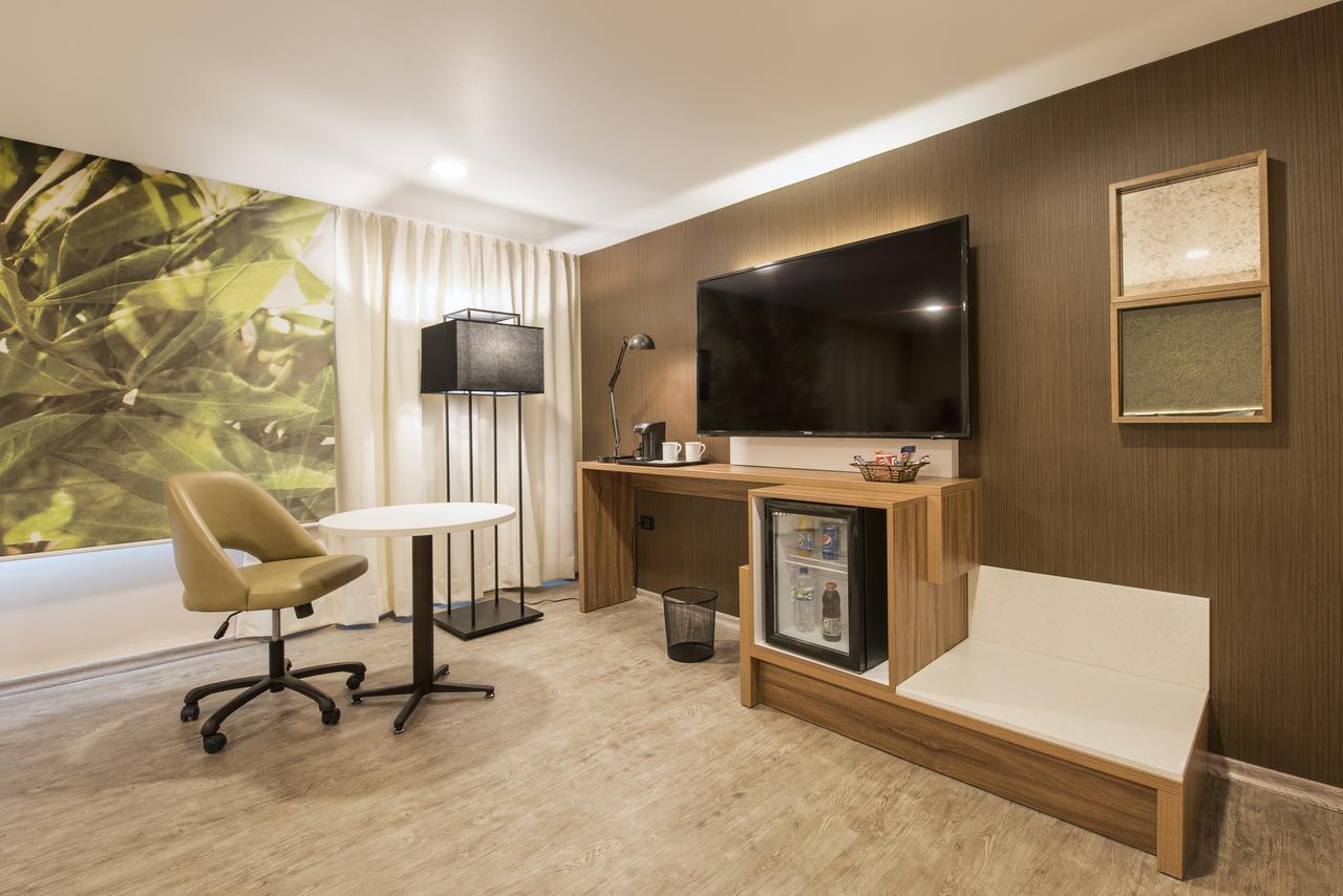 King Junior Suite/Garden Floor