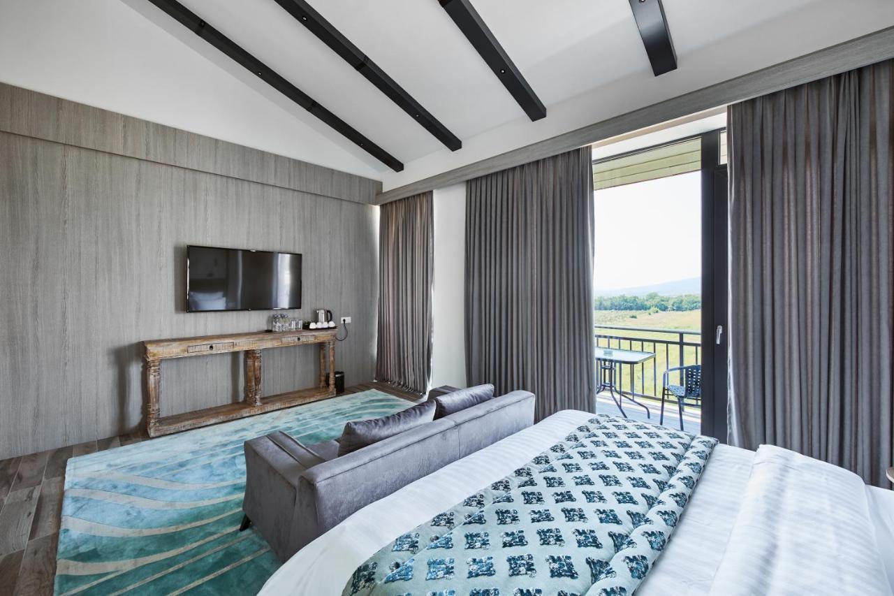 Royal Terrace Suite (New Building)