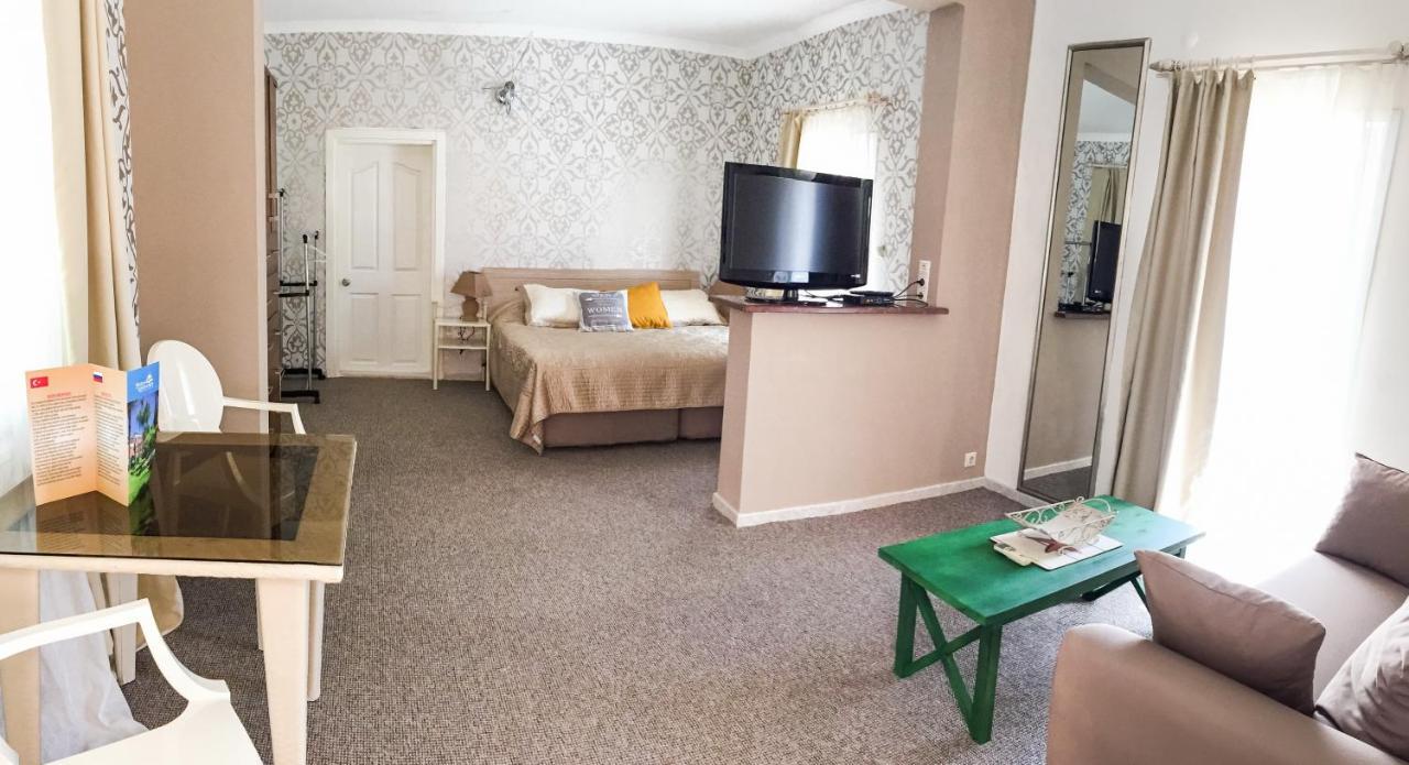 Two-Bedroom Deluxe Apartment