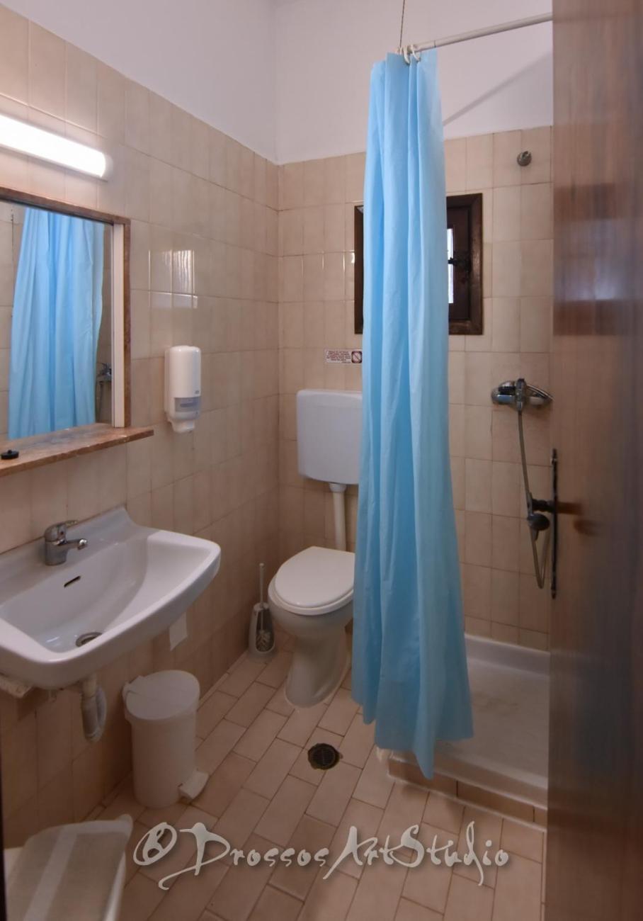 Economy Double Room (3 Adults + 1 Child)