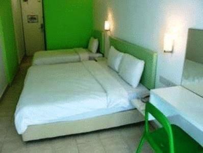Deluxe Queen Room with Two Queen Beds
