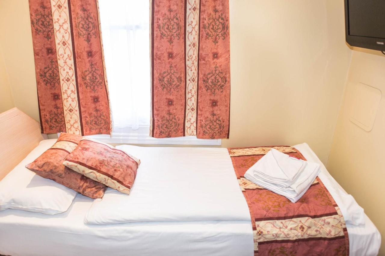 Economy Single Room