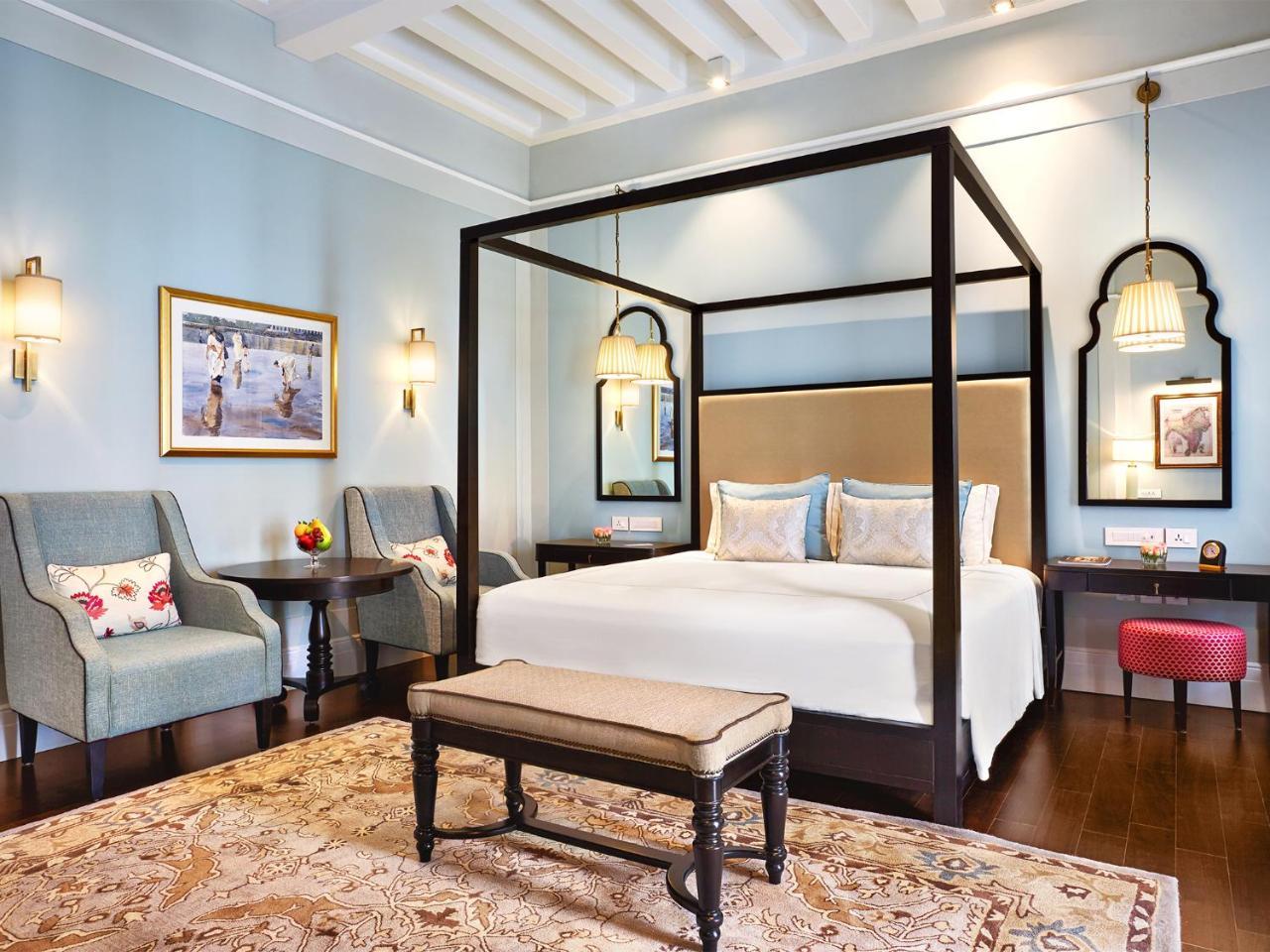 Colonial Room With One way Airport Transfer and More