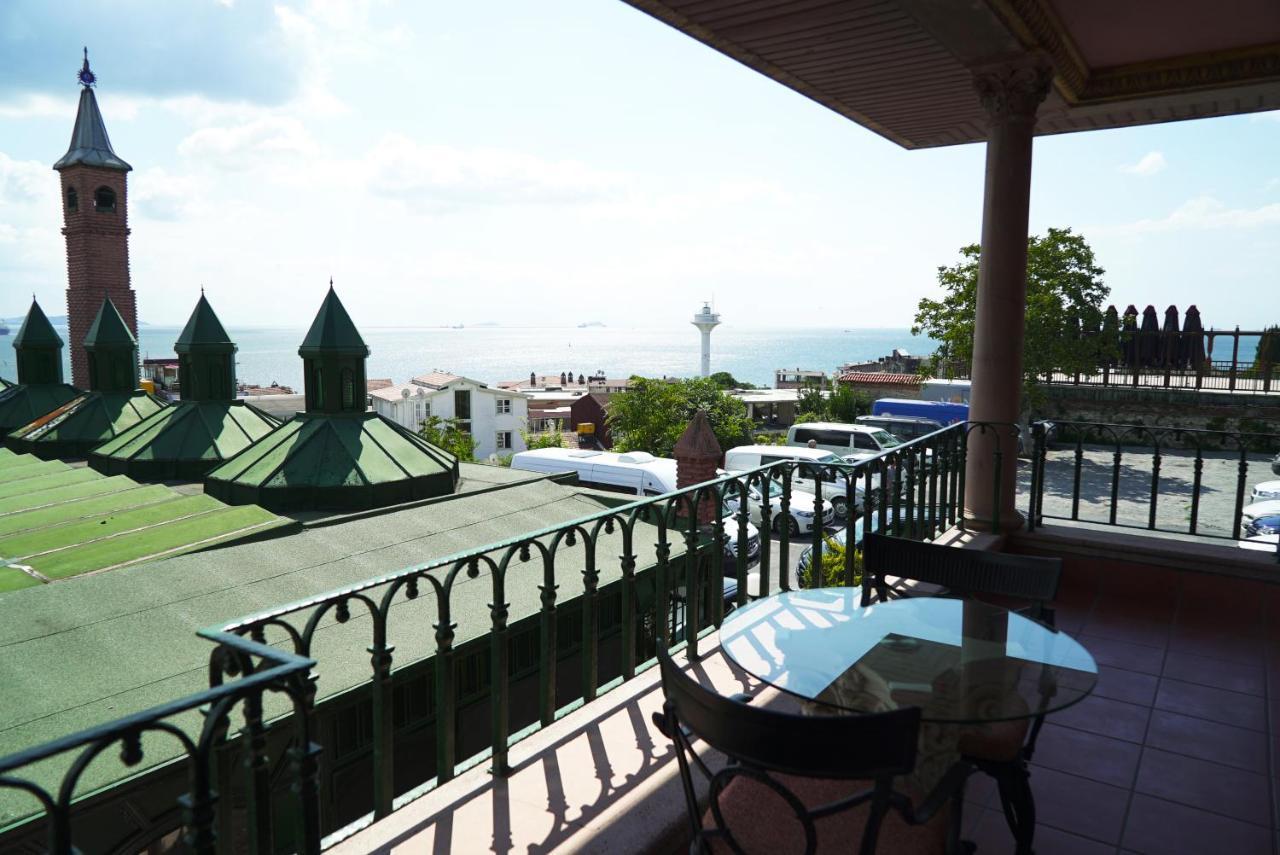 Deluxe Room with Sea View