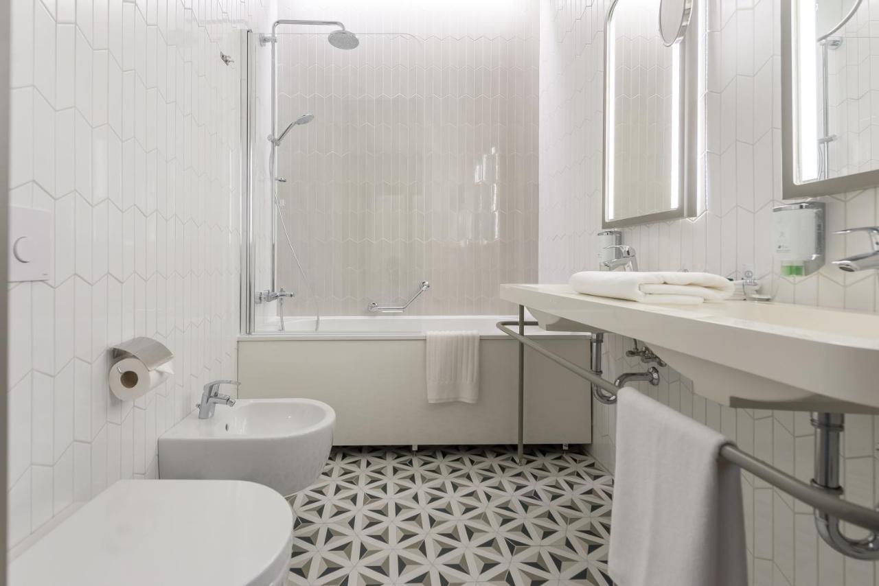 Suite with City View