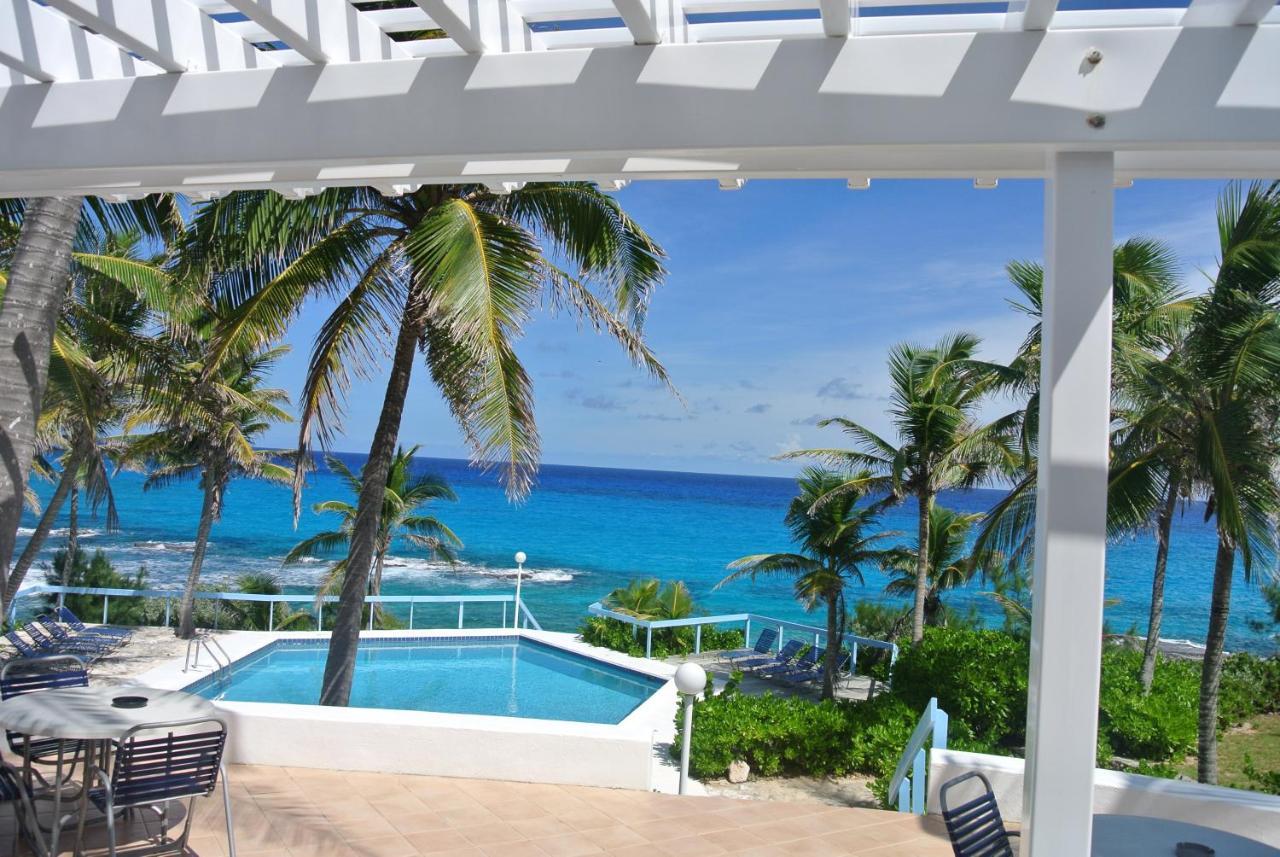 Four-Bedroom House with Private Pool