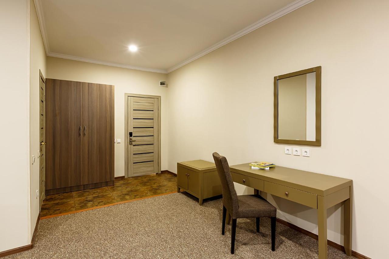 Standard Suite