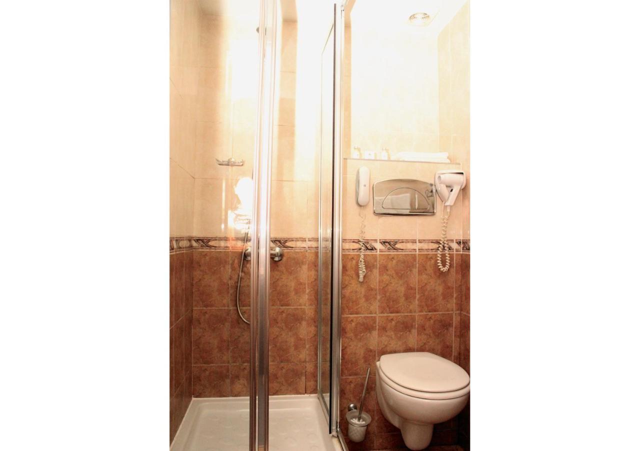 Economy Single Room