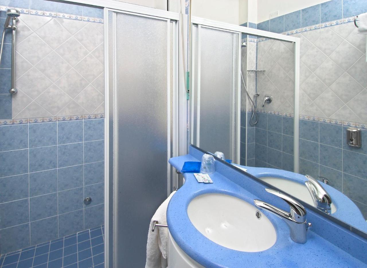 Economy Triple Room