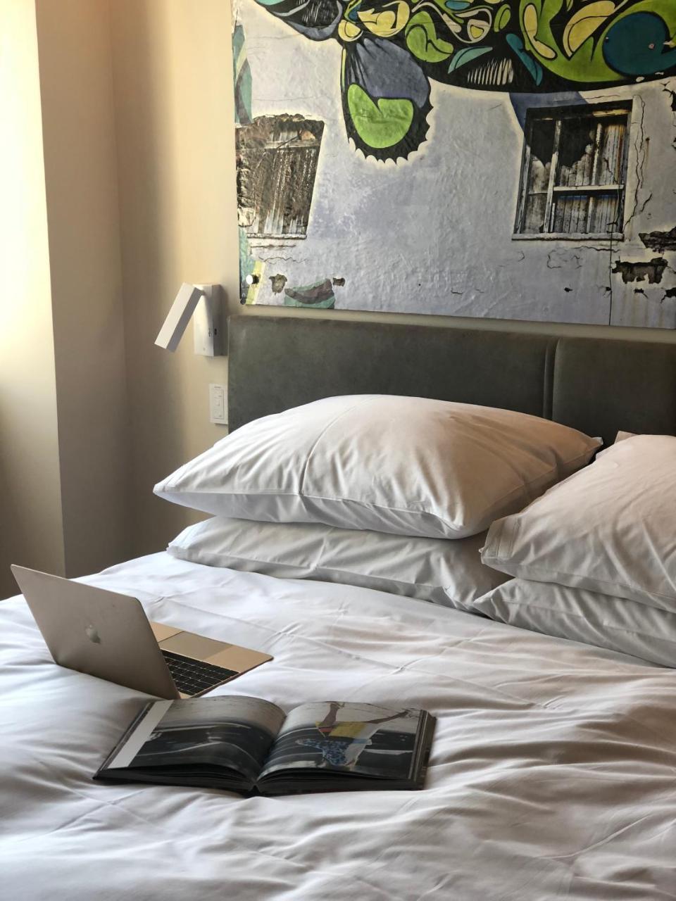 XL Room (2 Adults + 2 Children)