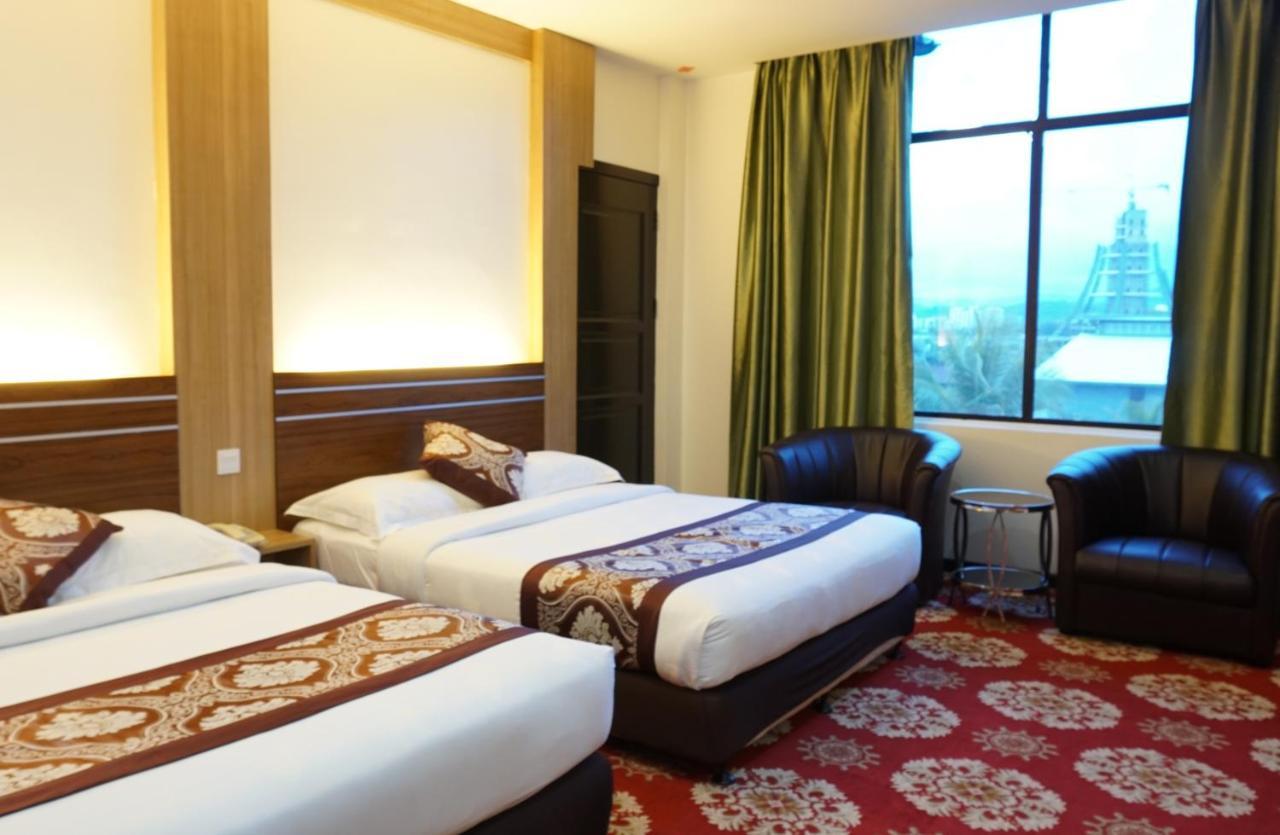 Deluxe Family Room