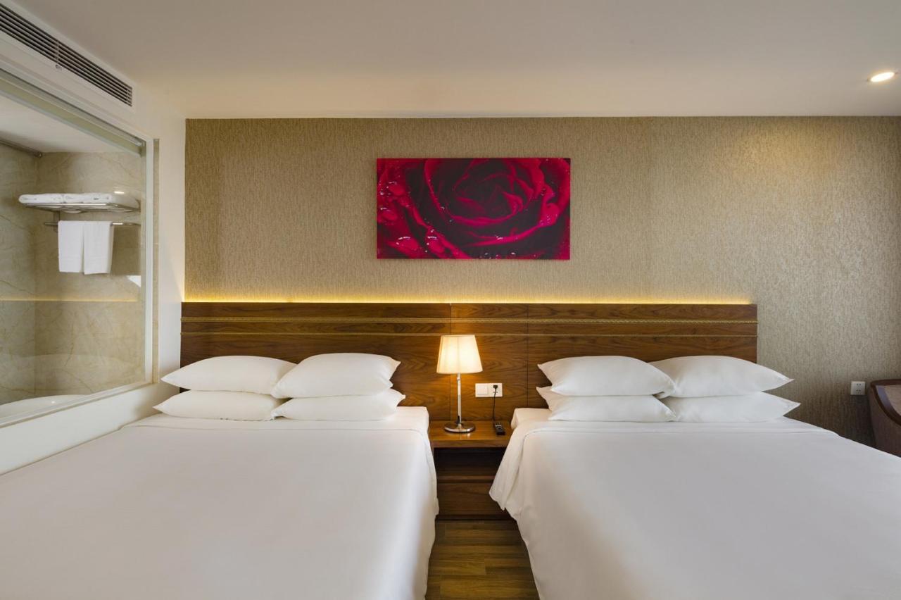 Double or Twin Room with Sea View