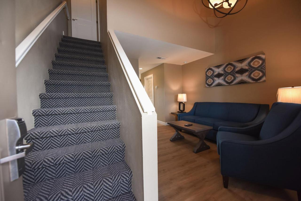 King Suite Disability Access or Non-Smoking