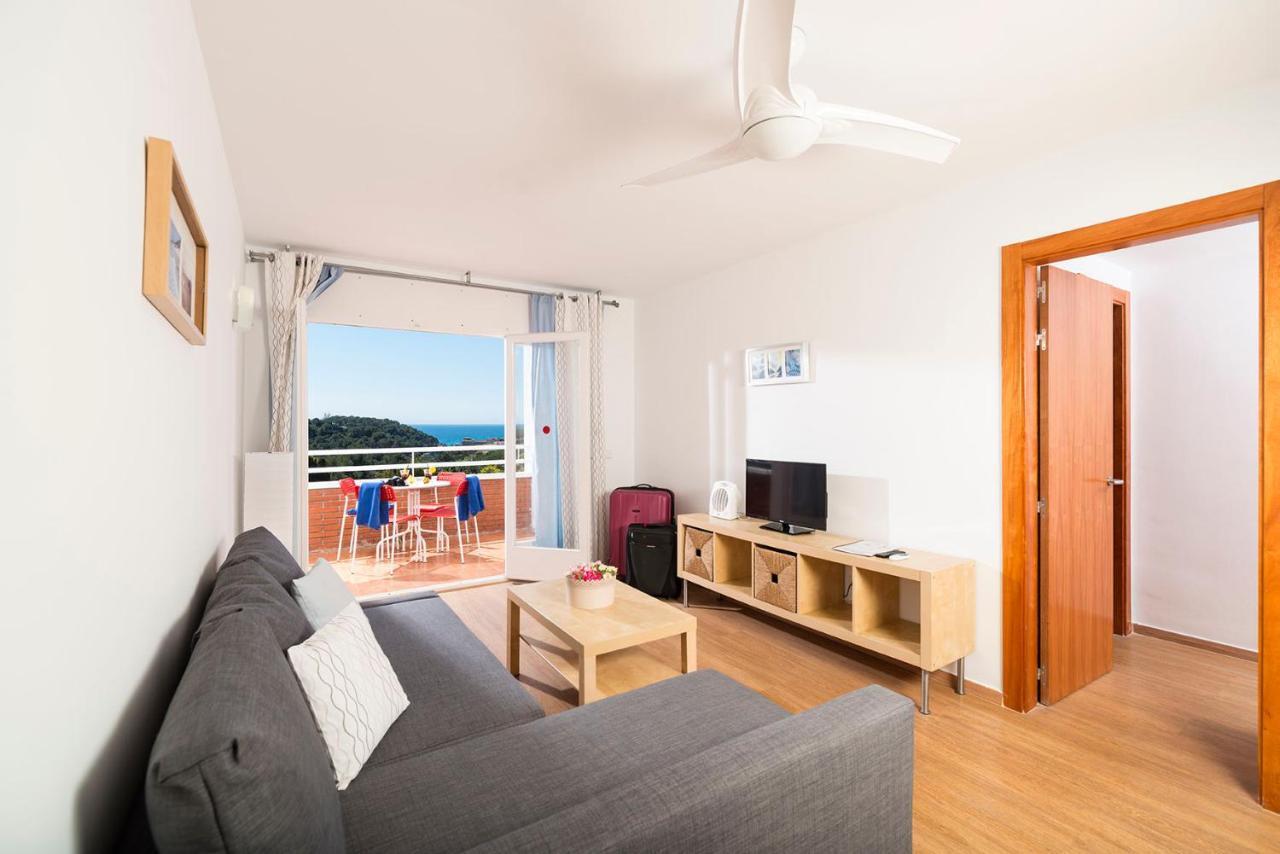 Apartment with Sea View (2 Adults + 2 Children)
