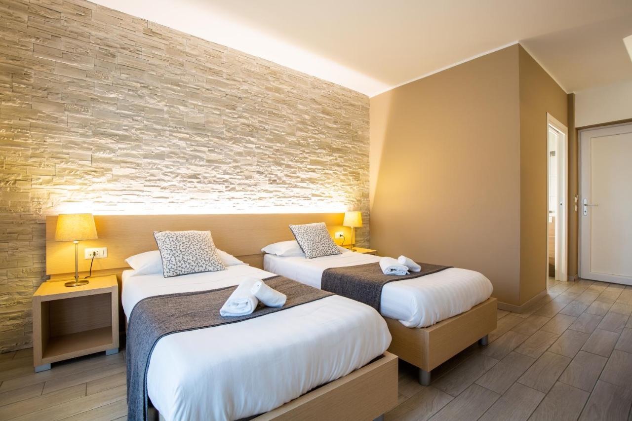 Double or Twin Room with Pool View