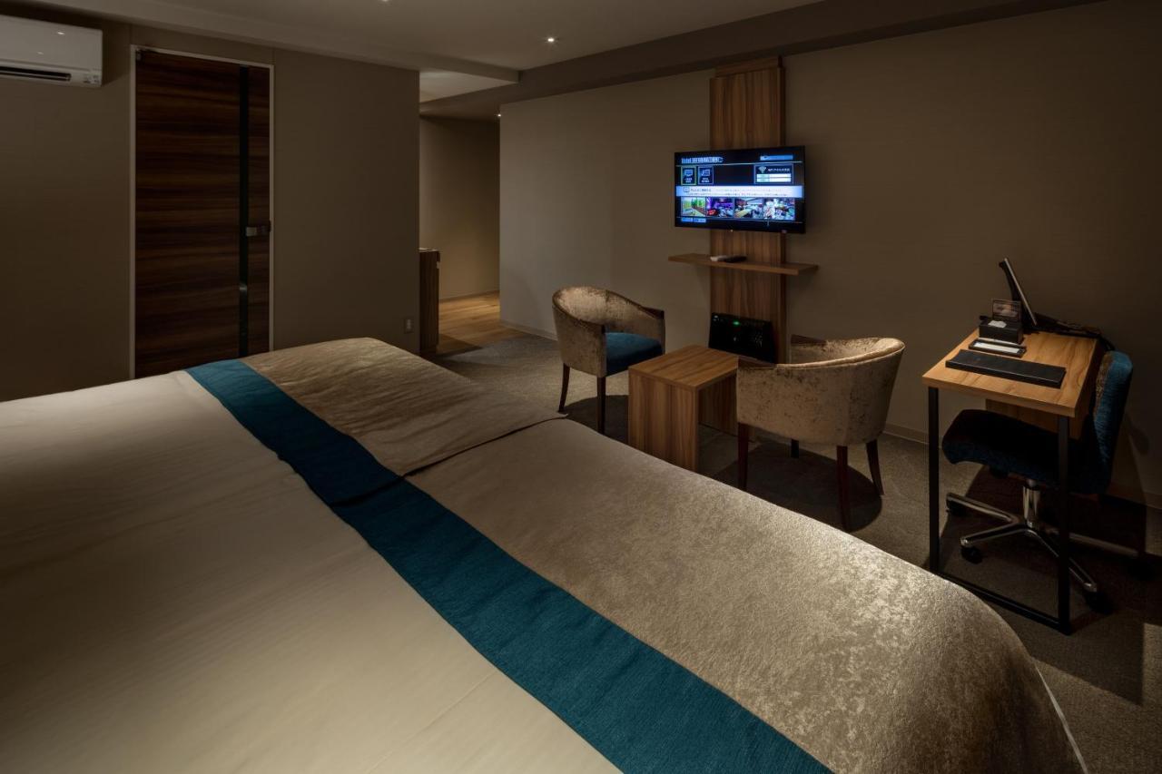 Deluxe Hollywood Twin Room  ( No Extra Bed Available )