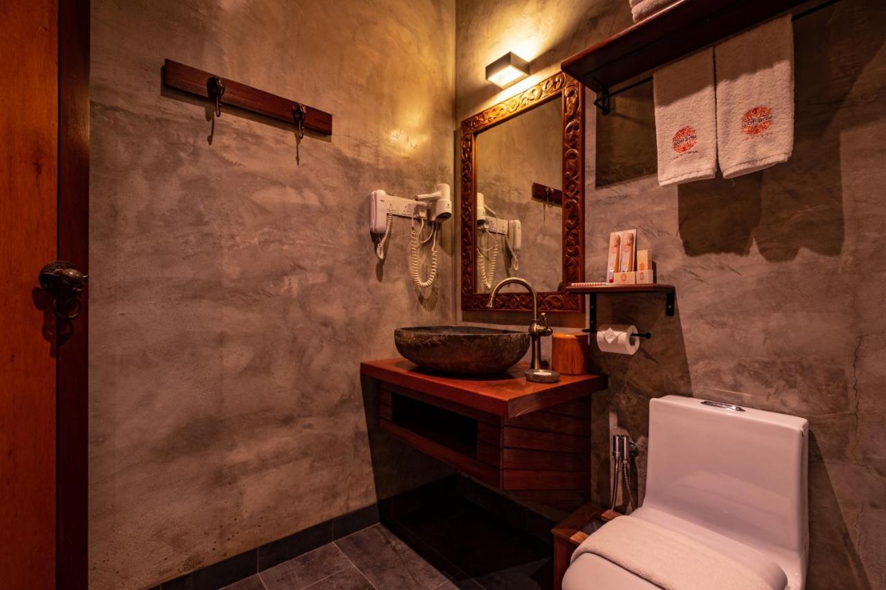 Superior Double Room with Garden View and Rain Shower