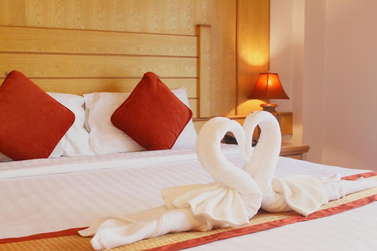 Superior Double or Twin Room with Pool View