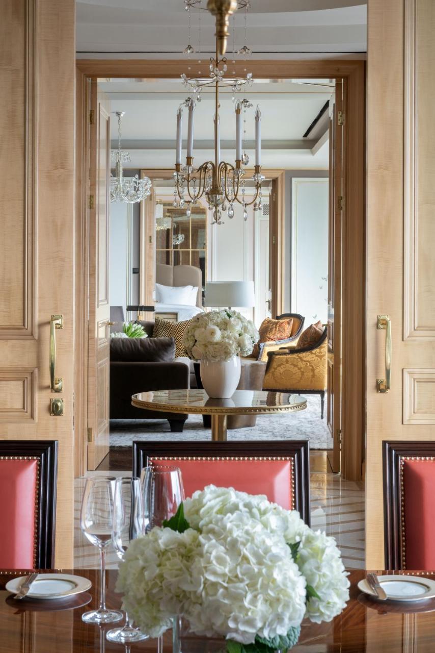 One-Bedroom Ambassador Suite