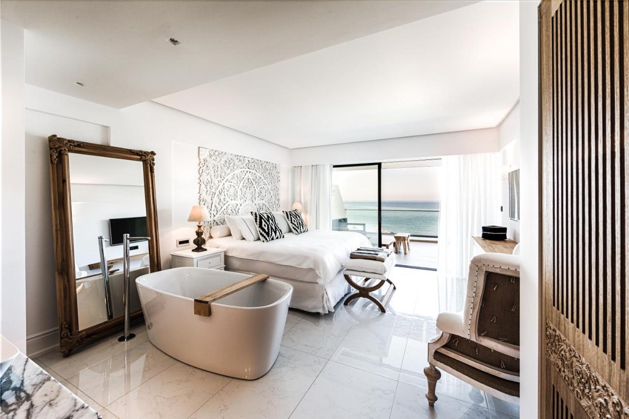 Thalassa Deluxe Guestroom - Sea Front