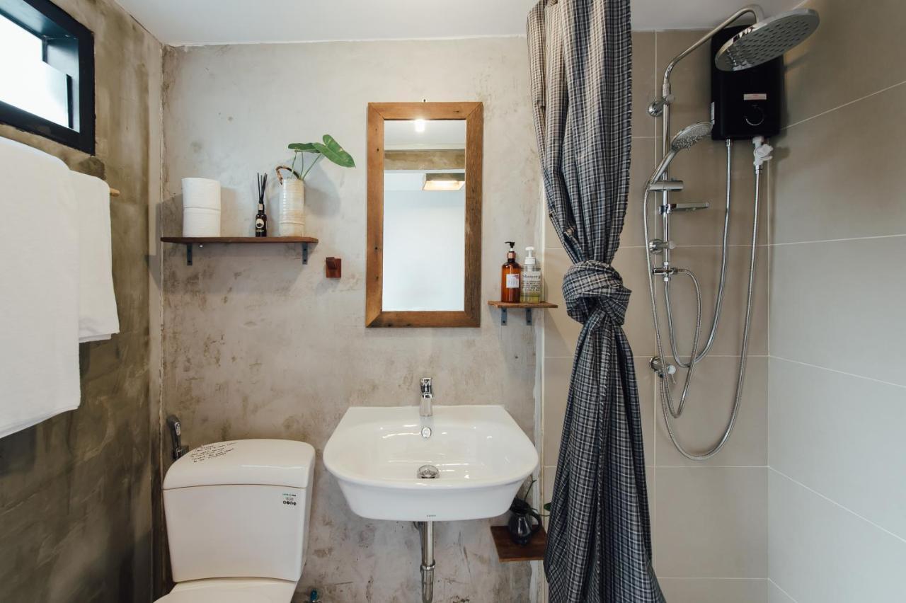 Double Room Private Bathroom,750681404:JPEG
