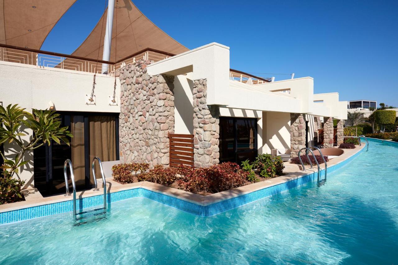 Royal Swim Up Suite