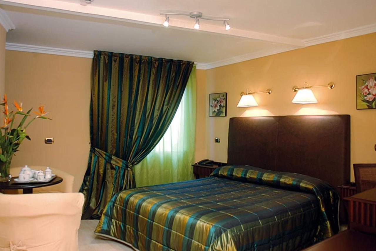 Double Room with Spa Bath