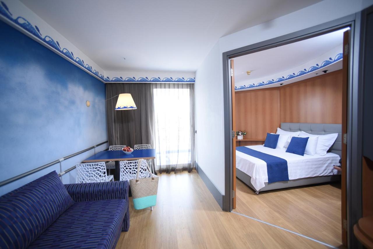 Superior Deluxe Suite - 2 Room+Balcony & Kitchenette - 164 ft² 4 Adult+1 Child